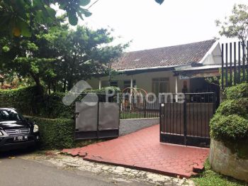 Dijual Rumah Lama Terawat Di Lokasi Nyaman Dan Asri di Sayap Dago