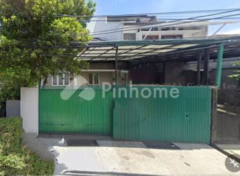 Dijual Rumah Dalam Kawasan Fasilitas Lengkap di Batununggal