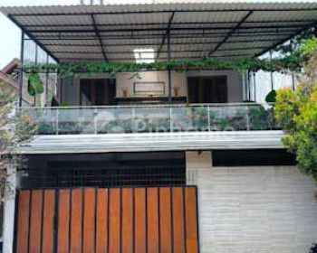 Dijual Rumah Full Furnished Siap Huni di Jl. Kembar Timur