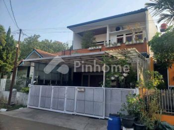 Dijual Rumah Siap Pakai di Jl. Tanjung Sari