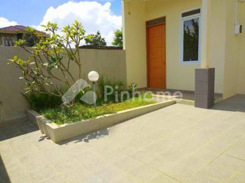 Dijual Rumah Nyaman Dan Asri di Perumahan Sariwangi Asri